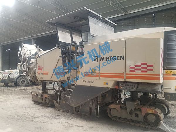 c鿴ԔϢ}SظٙCW215 xΔ1945